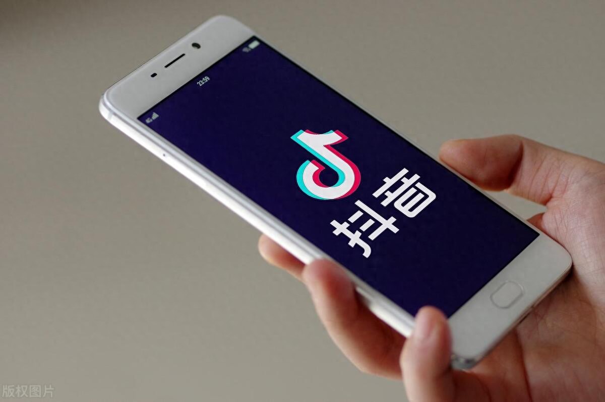 直播软件开发运营需要多少钱_直播运营软件_直播运营是做什么的工作