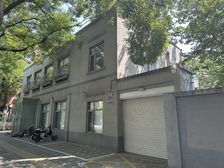 西城区 稀有独栋 1300平 临街带院 可以做饭 车位充足