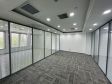 266㎡远洋大厦室内新装修,新换的新风系统;朝向好,正对央行