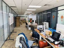 建国门商圈 华润大厦 精装修带家具 挣得多正对电梯间 采光好